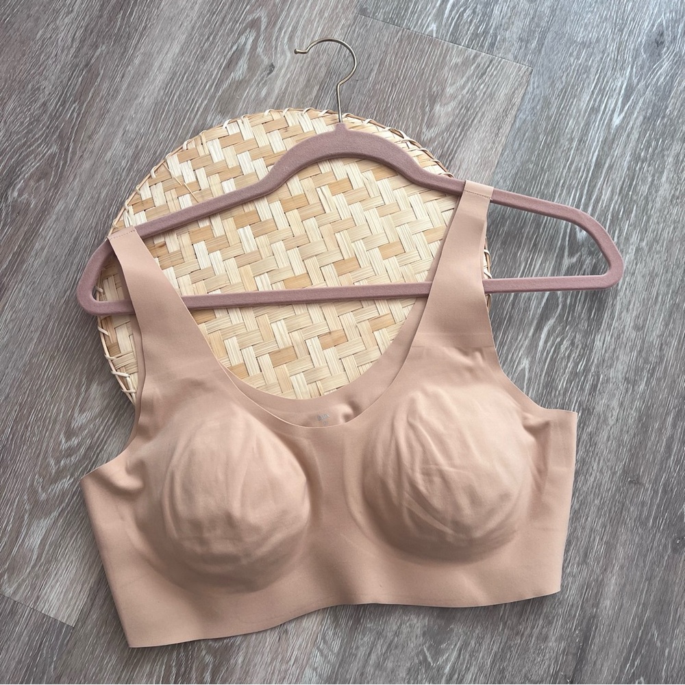 Knix nude seamless bra w/ padding‎